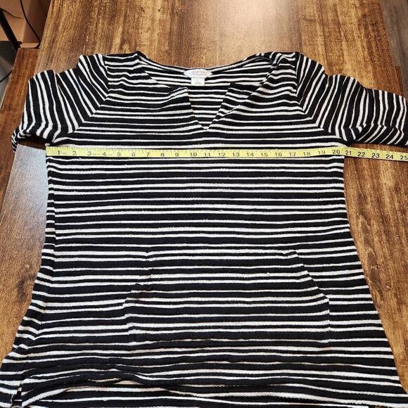 Liz Claiborne Horizontal stripe top - Picture 5 of 7